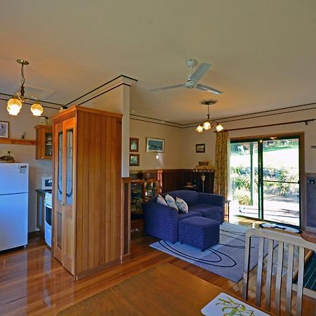 Araluen Park Cottages Lakes Entrance Szoba fotó